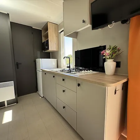 Le Laurier, Mobil-home Climatise Avec Vue Sur 度假居